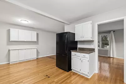 195 E Oak Glen Drive, Bartlett, IL 60103 - Photo 9