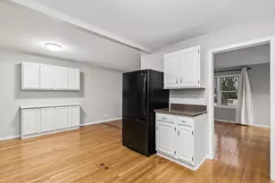 195 E Oak Glen Dr, Bartlett, IL 60103 - Photo 9