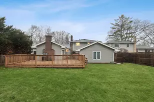 195 E Oak Glen Dr, Bartlett, IL 60103 - Photo 31