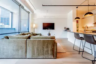 240 E Illinois St, Chicago, IL 60611 - Photo 11