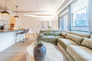 240 E Illinois St, Chicago, IL 60611 - Photo 9