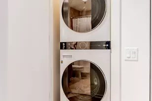 240 E Illinois St, Chicago, IL 60611 - Photo 39