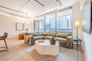 240 E Illinois St, Chicago, IL 60611 - Photo 7