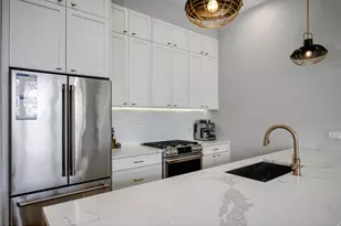 2705 N Hamlin Ave, Chicago, IL 60647 - Photo 7