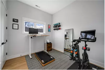 2705 N Hamlin Avenue #3, Chicago, IL 60647 - Photo 19