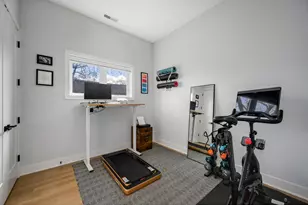 2705 N Hamlin Ave, Chicago, IL 60647 - Photo 19