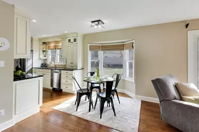 606 Thackeray Lane, Fox River Grove, IL 60021 - Photo 11