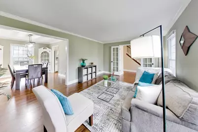 606 Thackeray Lane, Fox River Grove, IL 60021 - Photo 5