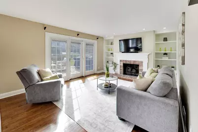 606 Thackeray Lane, Fox River Grove, IL 60021 - Photo 13