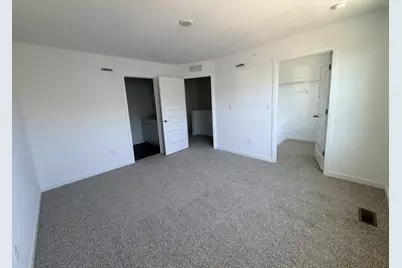 563 Yosemite Way #563, Mundelein, IL 60060 - Photo 5