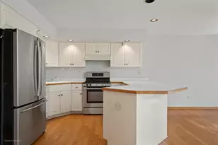 11127 Shenandoah Dr, Orland Park, IL 60467 - Photo 9
