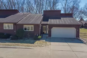 2917 Brookview Dr, Freeport, IL 61032 - Photo 7