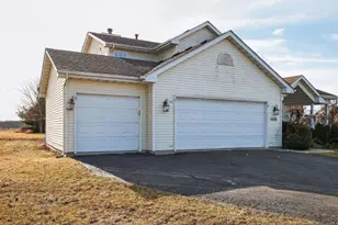 1605 Iles Ave, Belvidere, IL 61008 - Photo 3