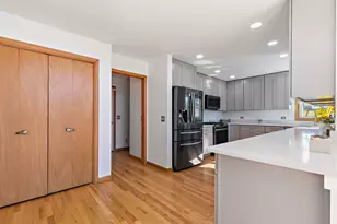 45W169 Hillview Ln, Hampshire, IL 60140 - Photo 13