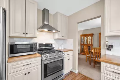 420 Quarry Drive, Bolingbrook, IL 60490 - Photo 9