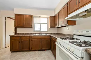 417 Lakewood Blvd, Park Forest, IL 60466 - Photo 9