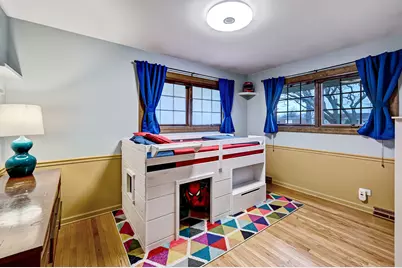 571 Dara James Road, Des Plaines, IL 60016 - Photo 15