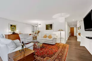 110 E Delaware Pl, Chicago, IL 60611 - Photo 5