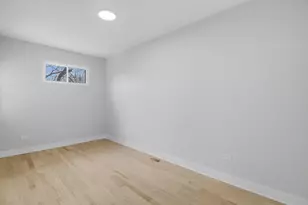 7347 S Merrill Ave, Chicago, IL 60649 - Photo 33