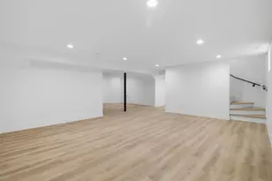 7347 S Merrill Ave, Chicago, IL 60649 - Photo 51