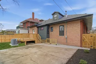 7347 S Merrill Ave, Chicago, IL 60649 - Photo 5