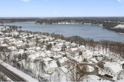 157 N Crooked Lake Lane, Lindenhurst, IL 60046 - Photo 41