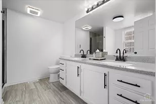 157 N Crooked Lake Ln, Lindenhurst, IL 60046 - Photo 21