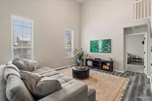 157 N Crooked Lake Ln, Lindenhurst, IL 60046 - Photo 13