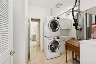 30 W Erie St, Chicago, IL 60654 - Photo 27