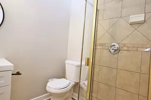 661 Sycamore Dr, Elk Grove Village, IL 60007 - Photo 15