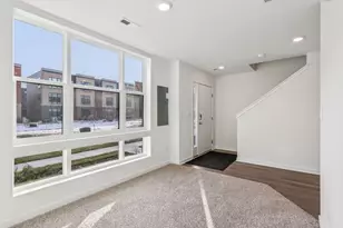 385 Summit Cir, Lombard, IL 60148 - Photo 5