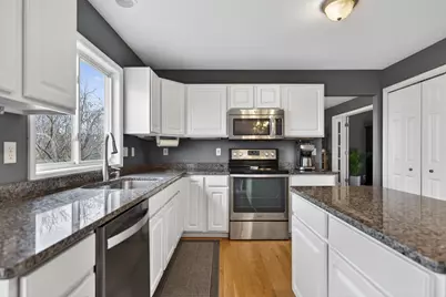 874 Croswell Circle, Rockton, IL 61072 - Photo 9