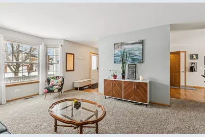 18224 W Old Pine Court, Gurnee, IL 60031 - Photo 3