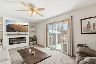 18224 W Old Pine Ct, Gurnee, IL 60031 - Photo 9