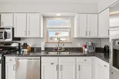 18224 W Old Pine Court, Gurnee, IL 60031 - Photo 15