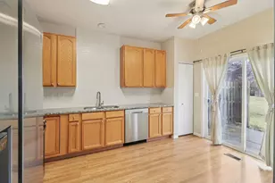 622 W Kristina Ln, Round Lake, IL 60073 - Photo 9