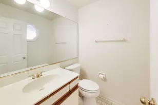 18 Whitman Dr, Schaumburg, IL 60173 - Photo 13