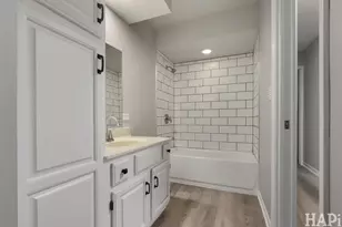 920 Pleasant St, Woodstock, IL 60098 - Photo 9