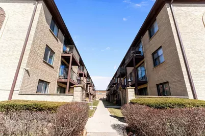 7202 W Wrightwood Avenue #3S, Elmwood Park, IL 60707 - Photo 1