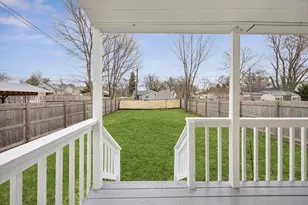 557 Howard Ave, Aurora, IL 60506 - Photo 13