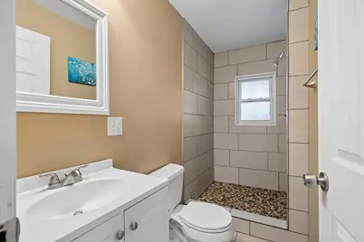 557 Howard Avenue, Aurora, IL 60506 - Photo 11