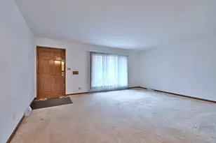 9824 Garden Ct, Schiller Park, IL 60176 - Photo 5