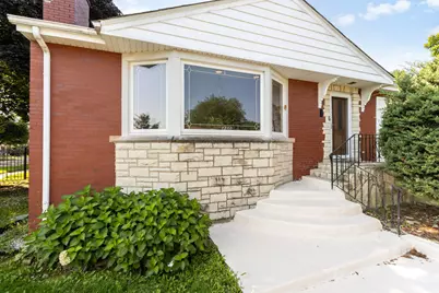 9400 S Calumet Avenue, Chicago, IL 60619 - Photo 3