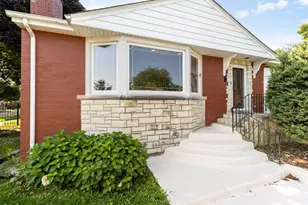 9400 S Calumet Ave, Chicago, IL 60619 - Photo 3