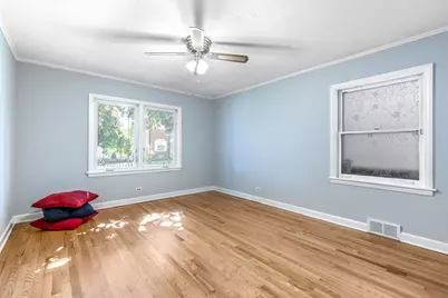 9400 S Calumet Avenue, Chicago, IL 60619 - Photo 17