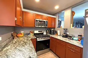 2020 Comanche Trail, Round Lake Beach, IL 60073 - Photo 5