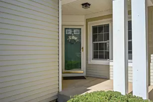 31504 Kline Cir, Warrenville, IL 60555 - Photo 3