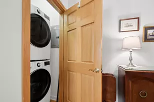 1910 W Chase Ave, Chicago, IL 60626 - Photo 11
