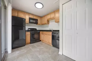 [Address not provided], Streamwood, IL 60107 - Photo 5