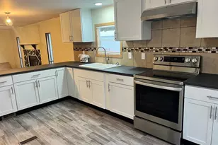 38455 N Sheridan Rd, Beach Park, IL 60087 - Photo 5